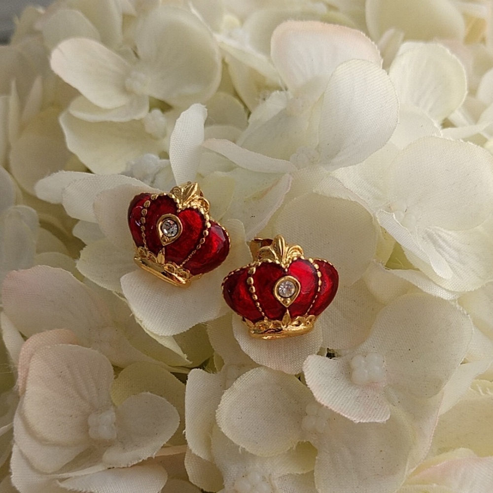 Vintage Avon Crown Post Earrings Royal Red Enamel Rhinestone Goldtone Diva Style - Picture 2 of 8